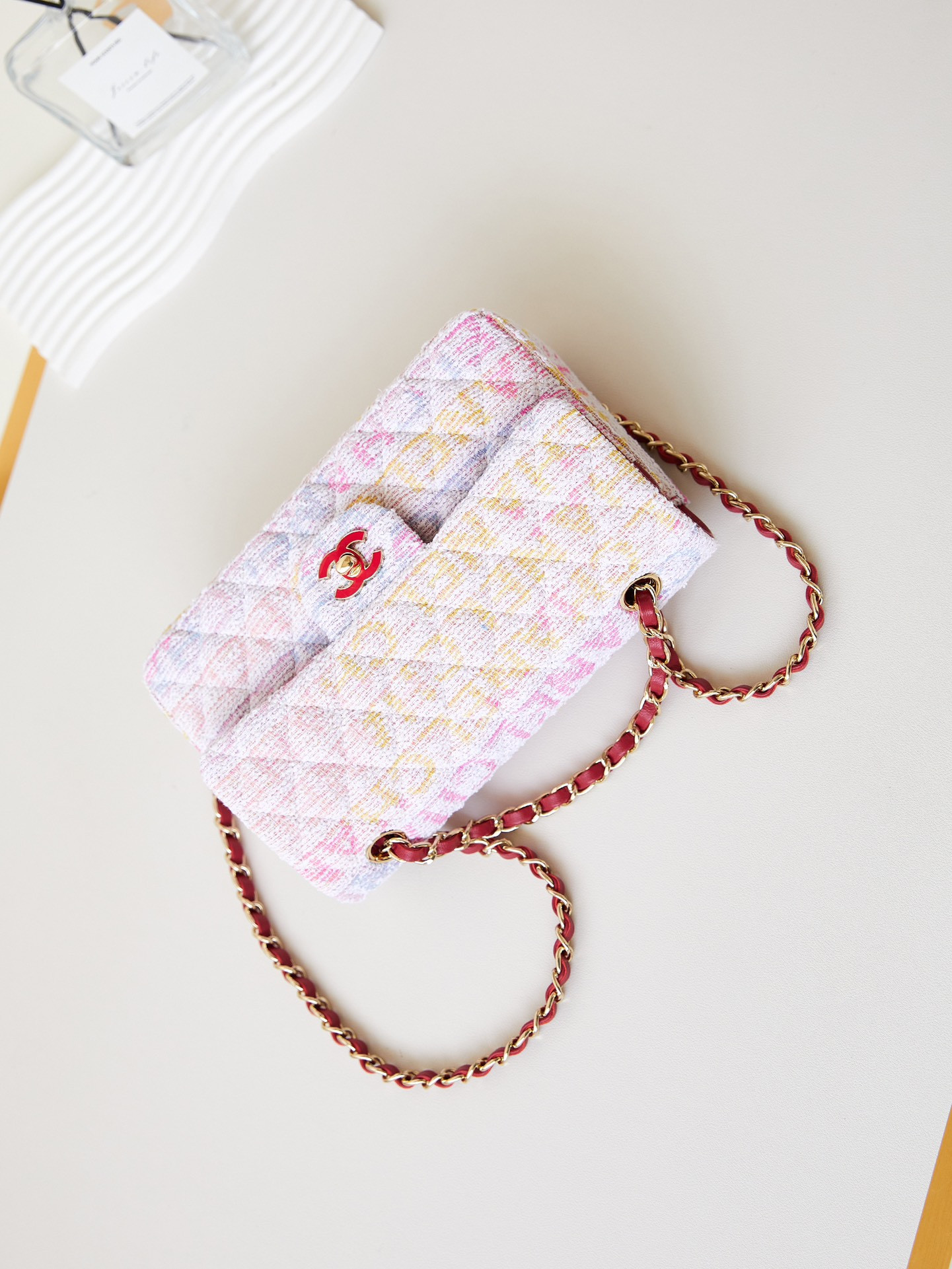 Chanel Quilted Pink Multicolor Tweed Rectangular Flap Bag 14.5 × 23 × 6 cm - Image 4
