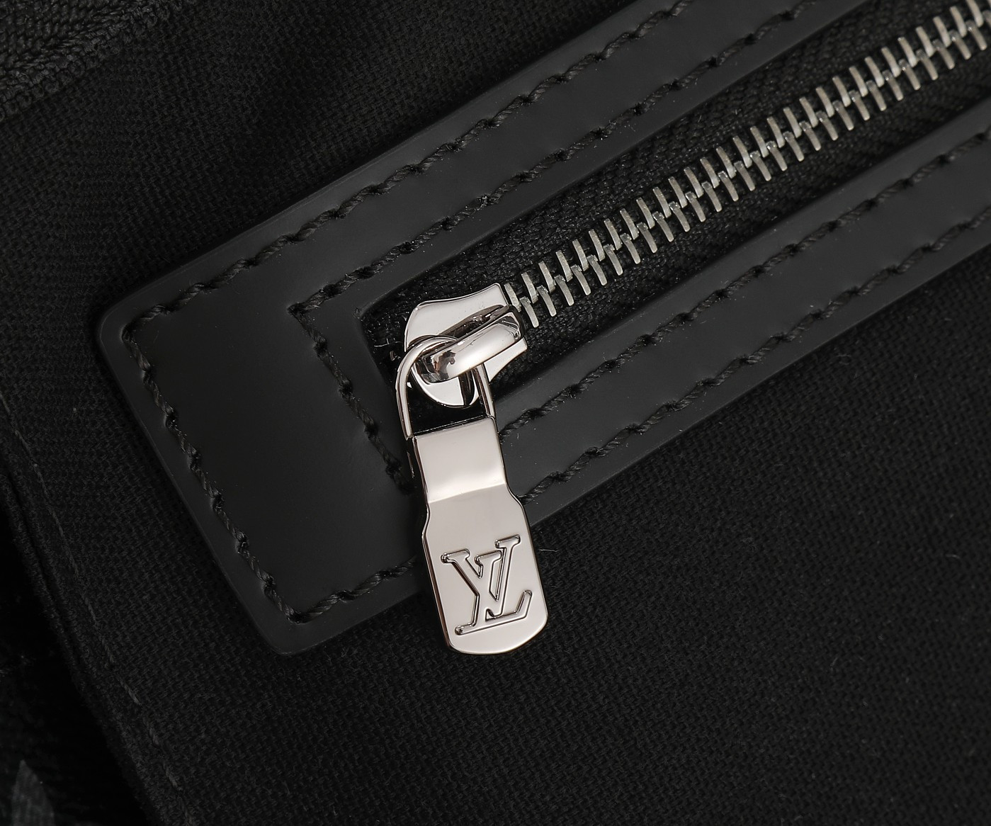 Louis Vuitton Keepall Bandoulière 45 M40569 - Image 8