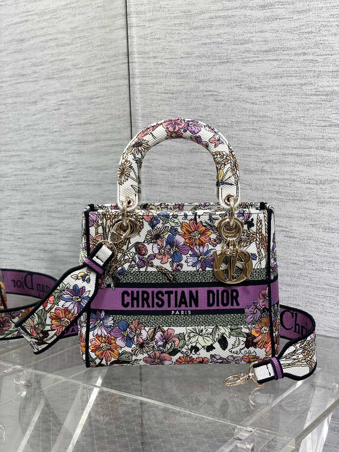 Medium Lady Dior Bag White Multicolor Dior 4 Saisons Embroidery 24 x 20 x 12 cm