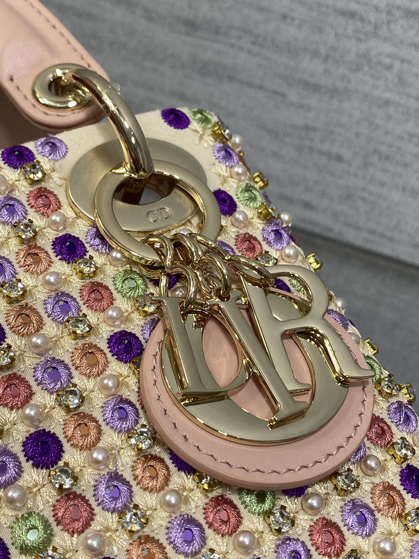 DIOR Artistic Limited Edition Three-Gusset Lady Dior Bag with Heavy Bead Embroidery 17CM - Image 9
