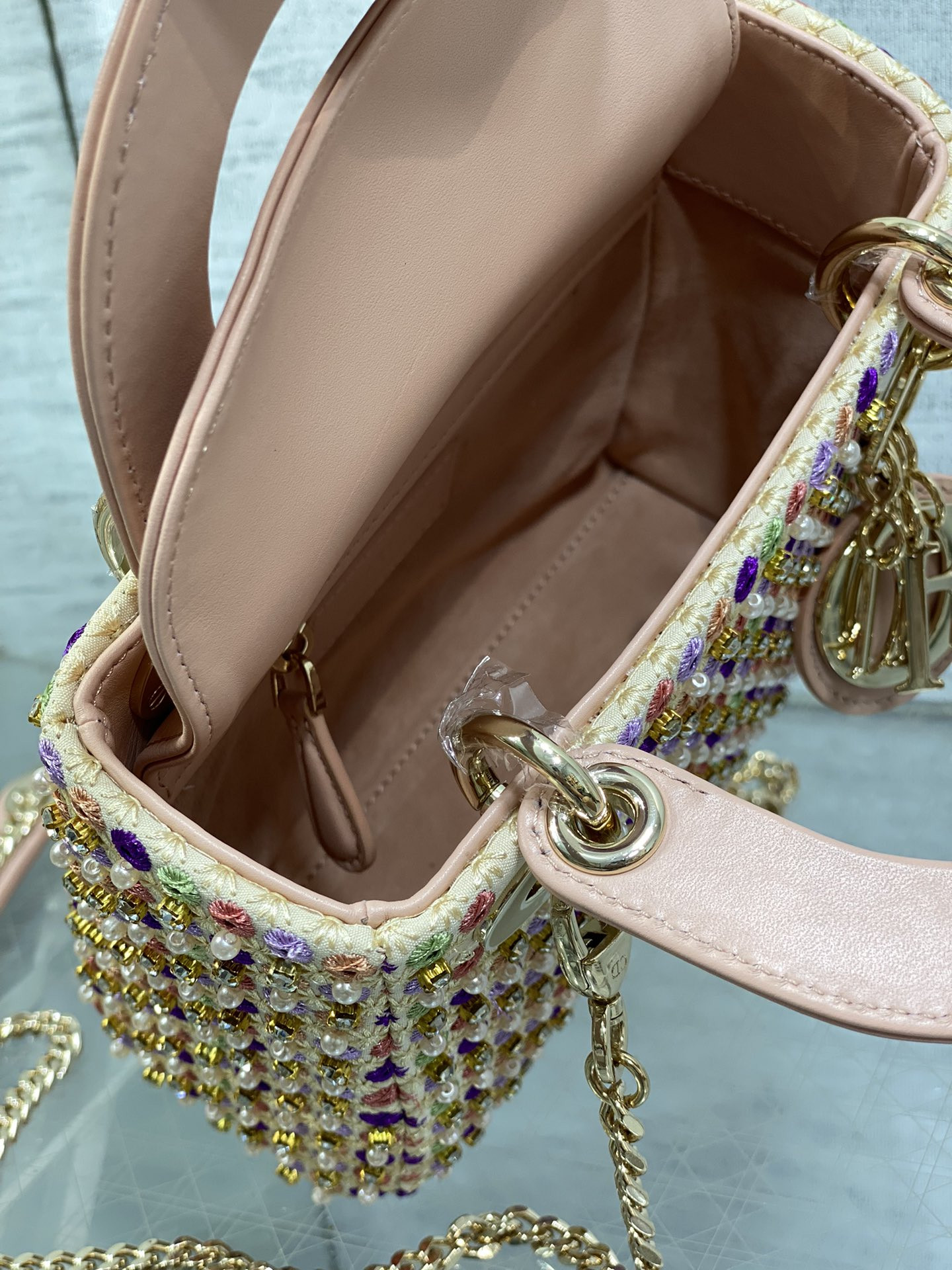 DIOR Artistic Limited Edition Three-Gusset Lady Dior Bag with Heavy Bead Embroidery 17CM - Image 7