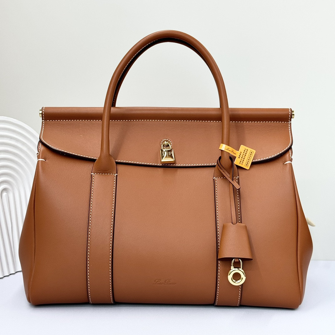 Loro Piana Loom Bag L32 Smooth Calfskin 33 x 23 x 18 cm - Image 2