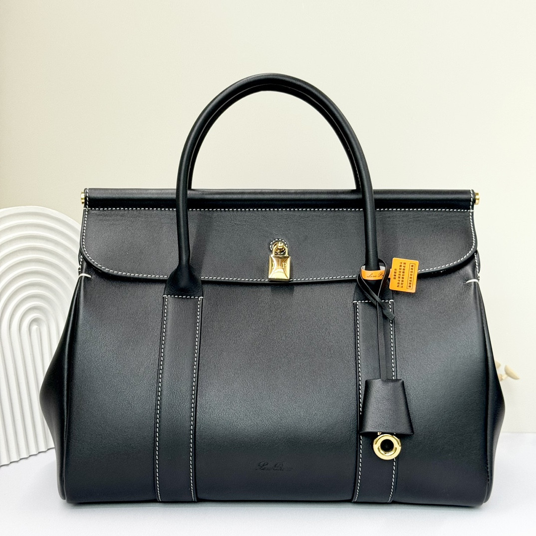 Loro Piana Loom Bag L32 Grained Calfskin 33 x 23 x 18 cm