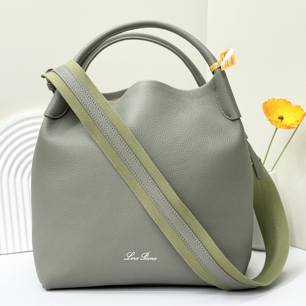 Loro Piana Large Bale Bag Grained Calfskin 24 x 20 x 27 cm - Image 2