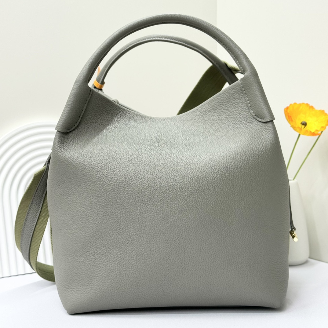 Loro Piana Large Bale Bag Grained Calfskin 24 x 20 x 27 cm - Image 3