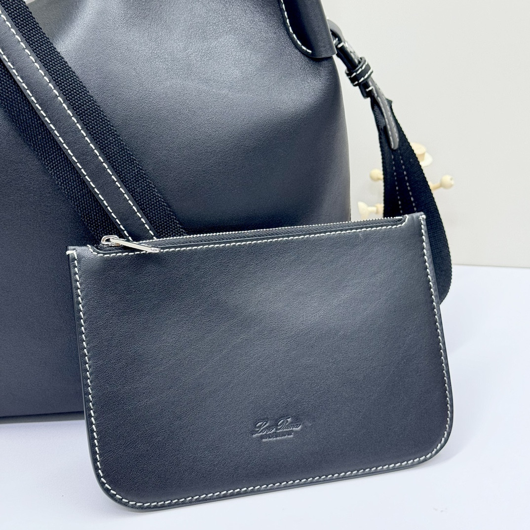 Loro Piana Large Bale Bag Smooth Calfskin 24 x 20 x 27 cm - Image 3