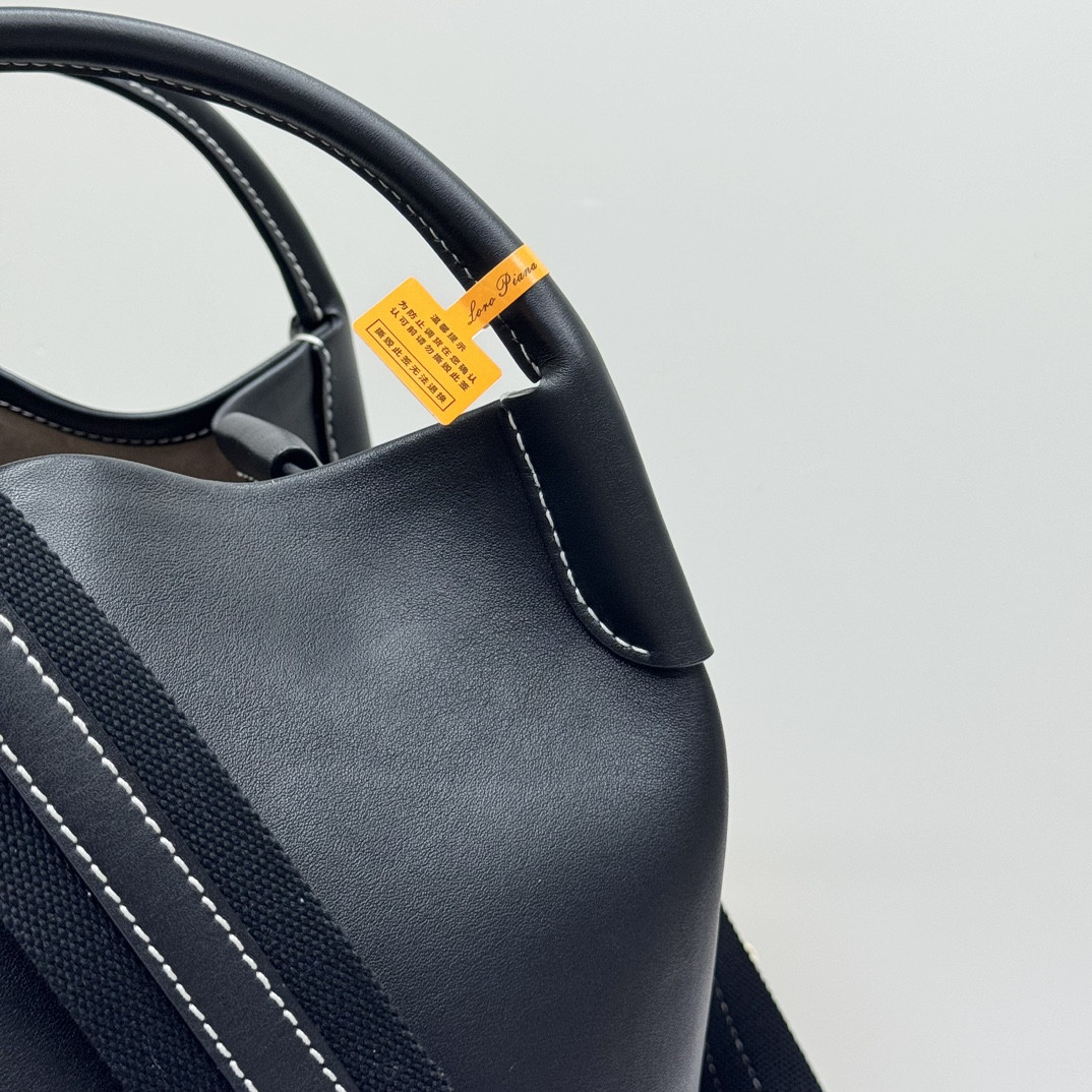 Loro Piana Large Bale Bag Smooth Calfskin 24 x 20 x 27 cm - Image 5