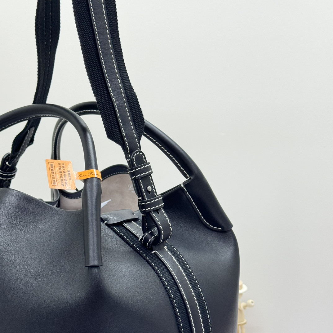 Loro Piana Large Bale Bag Smooth Calfskin 24 x 20 x 27 cm - Image 6