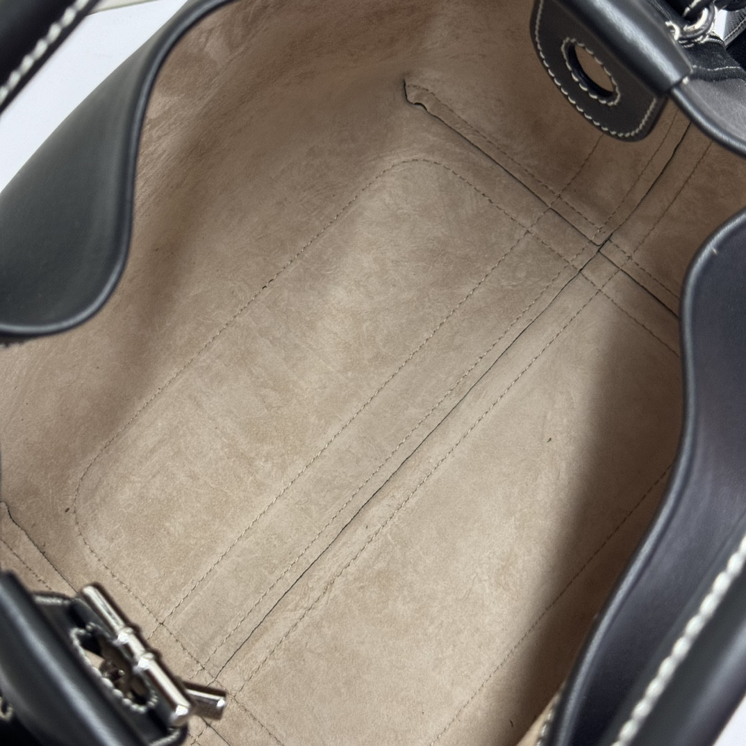 Loro Piana Large Bale Bag Smooth Calfskin 24 x 20 x 27 cm - Image 10