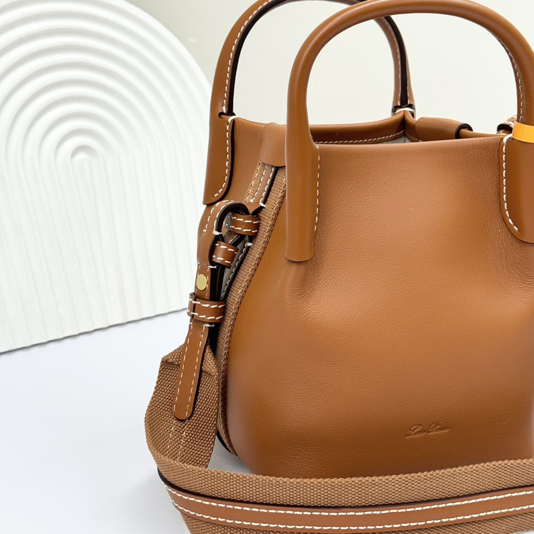 Loro Piana Micro Bale bag Smooth Calfskin FAM7943 (23*16*14cm) - Image 7