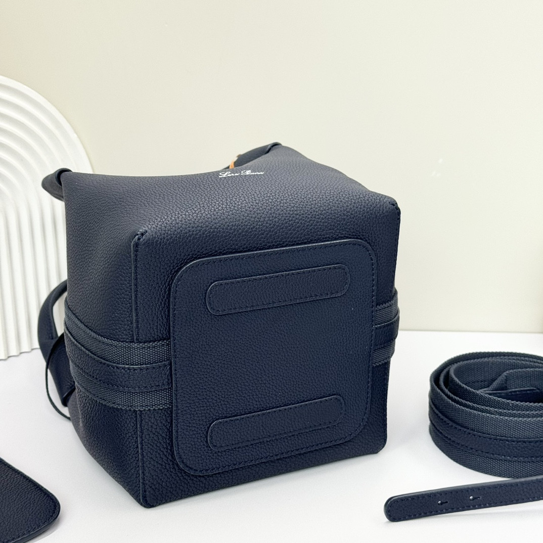 Loro Piana Small Bale Bag Calfskin(21*17*17cm) - Image 4