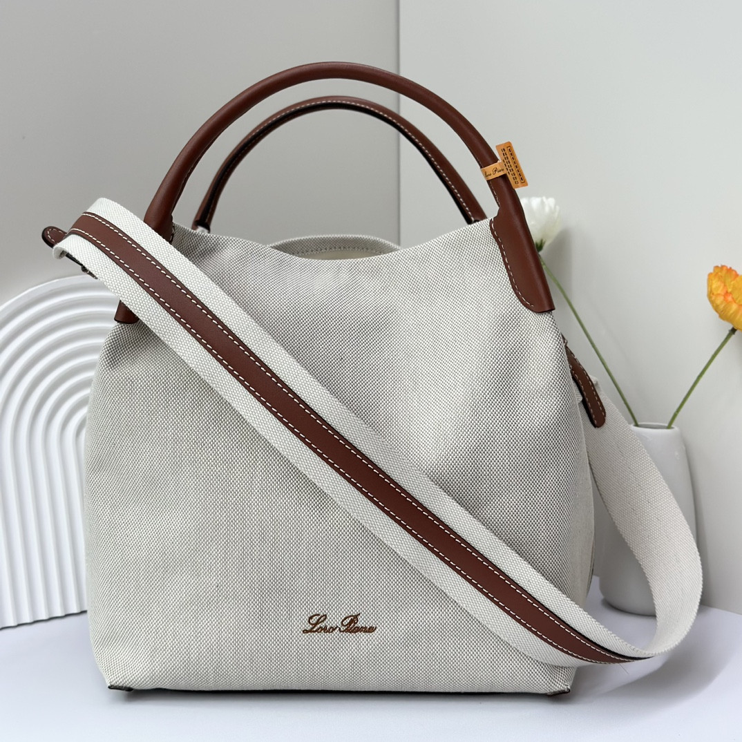 Loro Piana Large Bale Bag Cotton, Linen FAN4646 (27*24*20cm) - Image 2