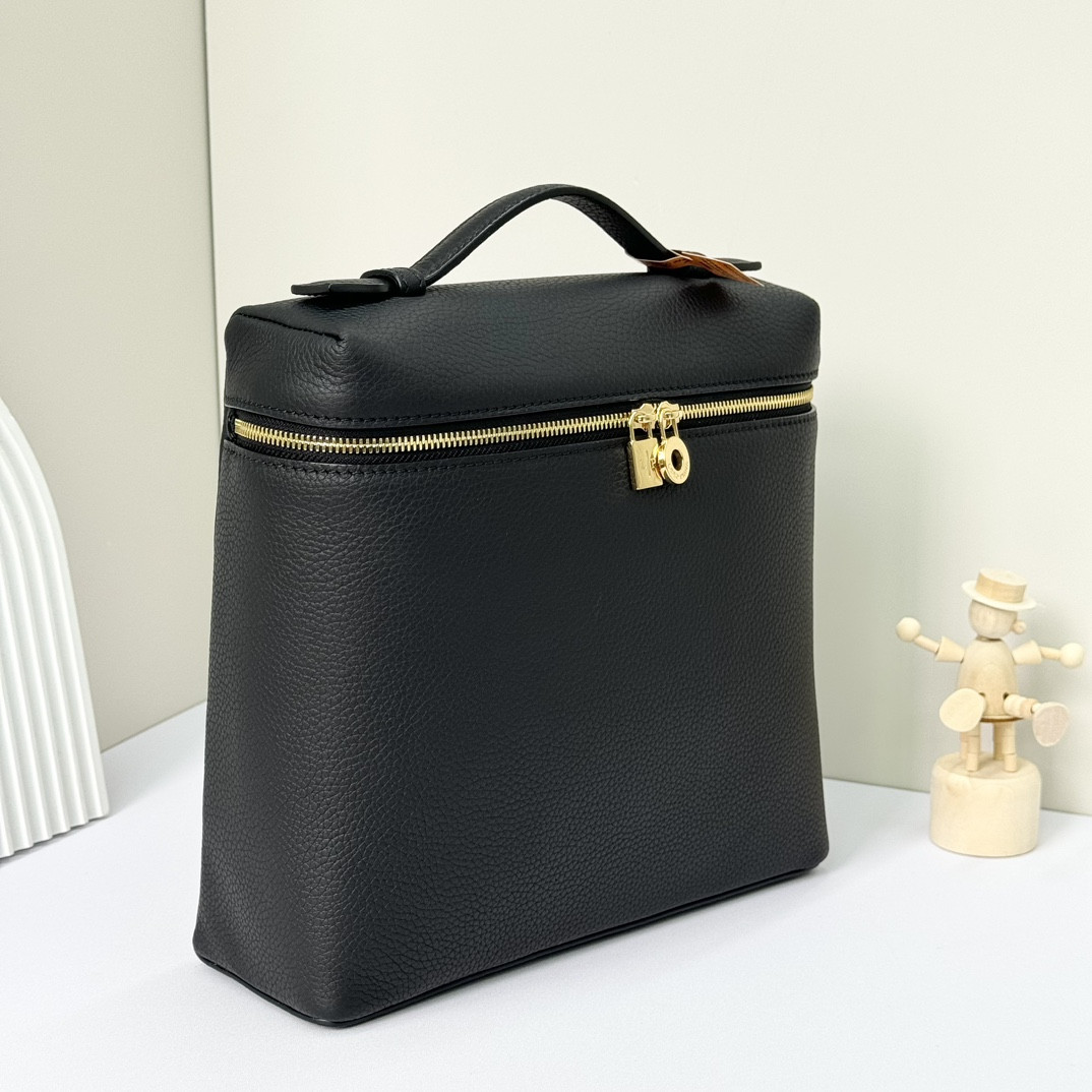 Loro Piana Extra Pocket backpack L23.5 Grained Calfskin 23 x 21 x 8 cm - Image 3