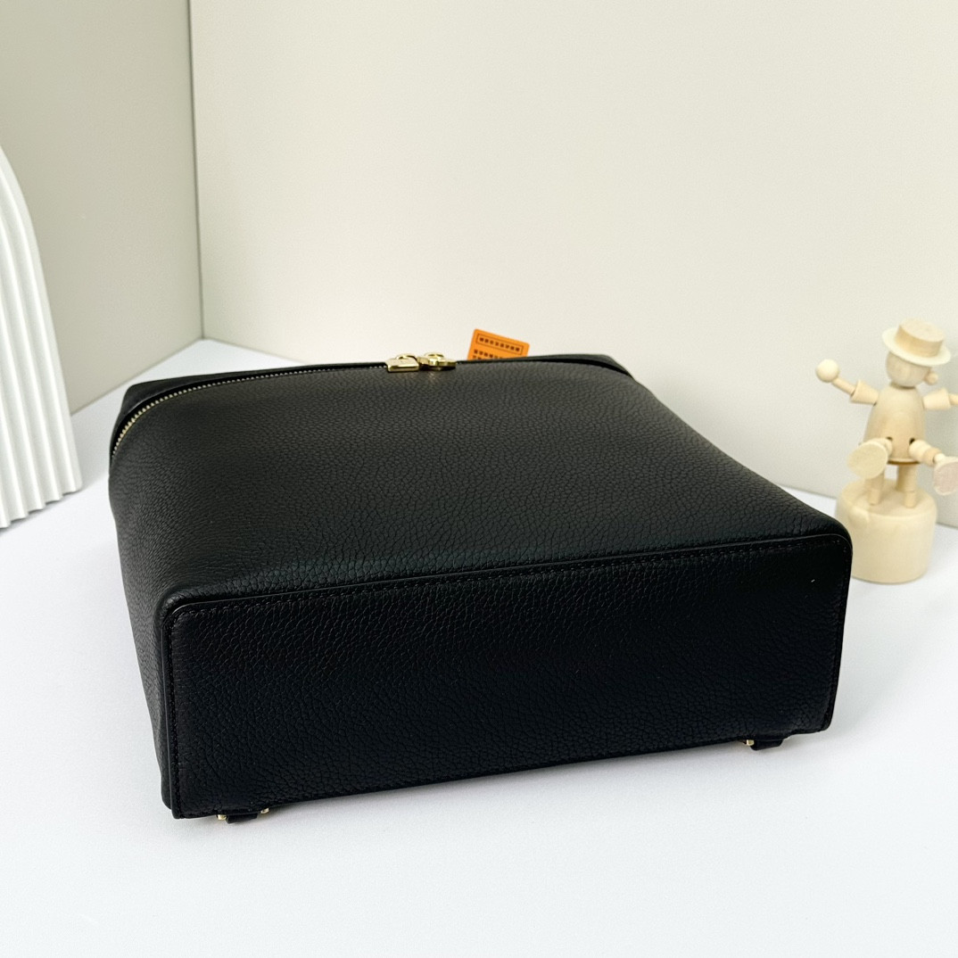 Loro Piana Extra Pocket backpack L23.5 Grained Calfskin 23 x 21 x 8 cm - Image 5