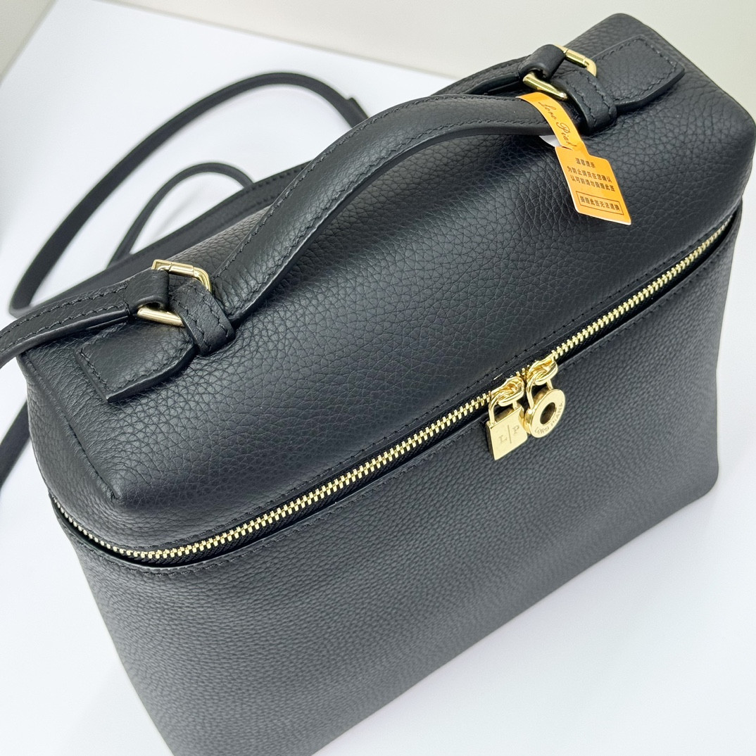 Loro Piana Extra Pocket backpack L23.5 Grained Calfskin 23 x 21 x 8 cm - Image 8
