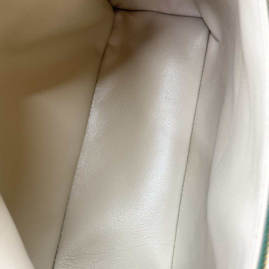 Loro Piana Extra Pocket backpack L23.5 Ostrich-grained Leather 23 x 21 x 8 cm - Image 10