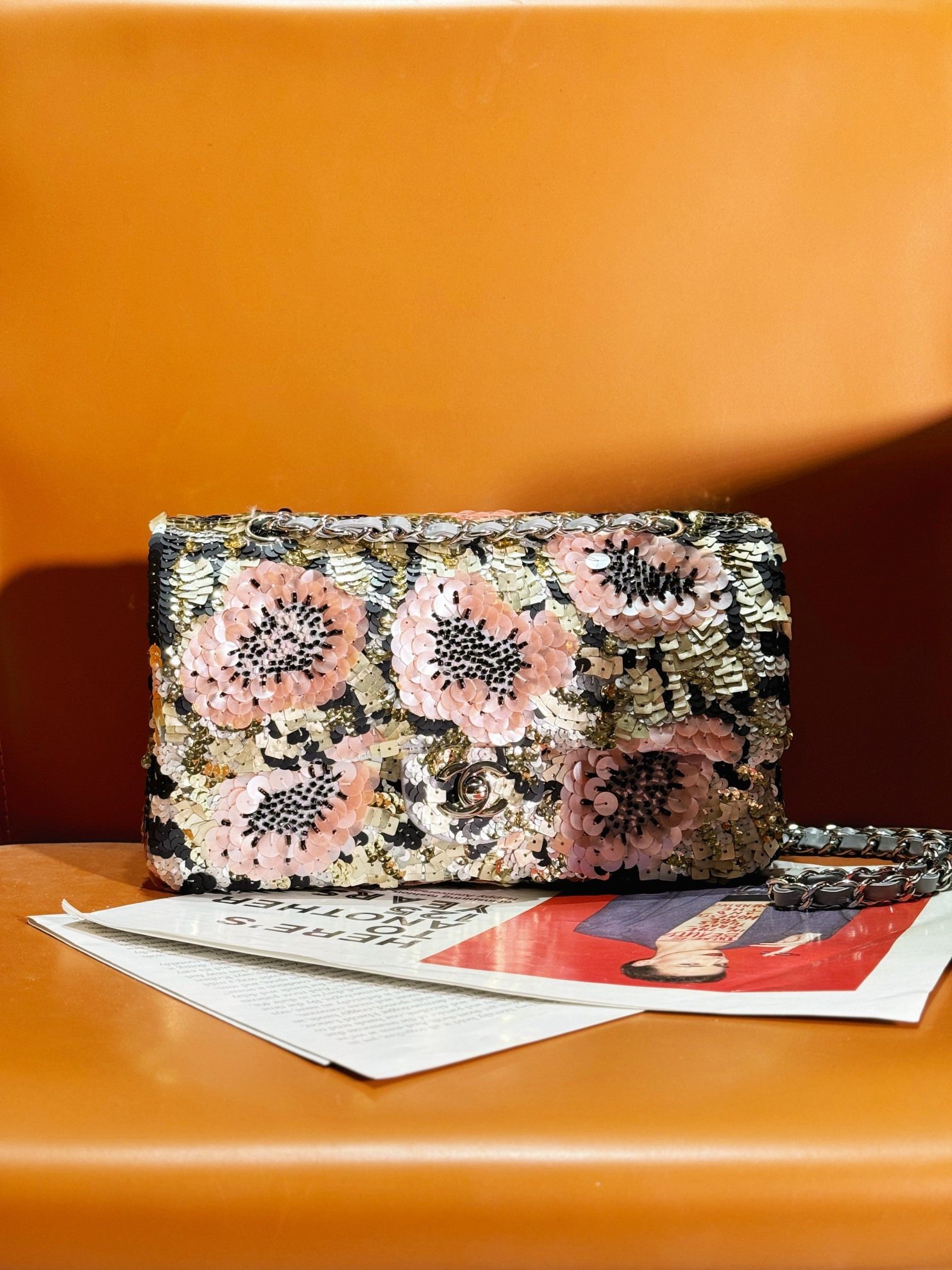 Chanel Classic Flap Bag The Métiers d'Art collection 15.5×25.5×6.5cm - Image 3