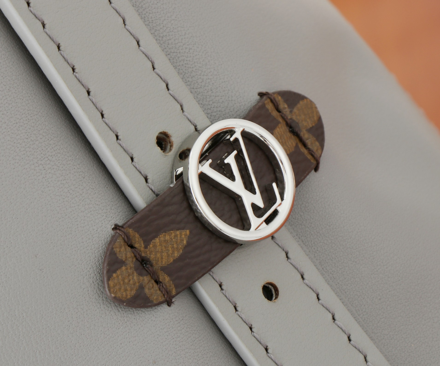 LV CarryAll Dark M12583 (39*30*15cm) - Image 19