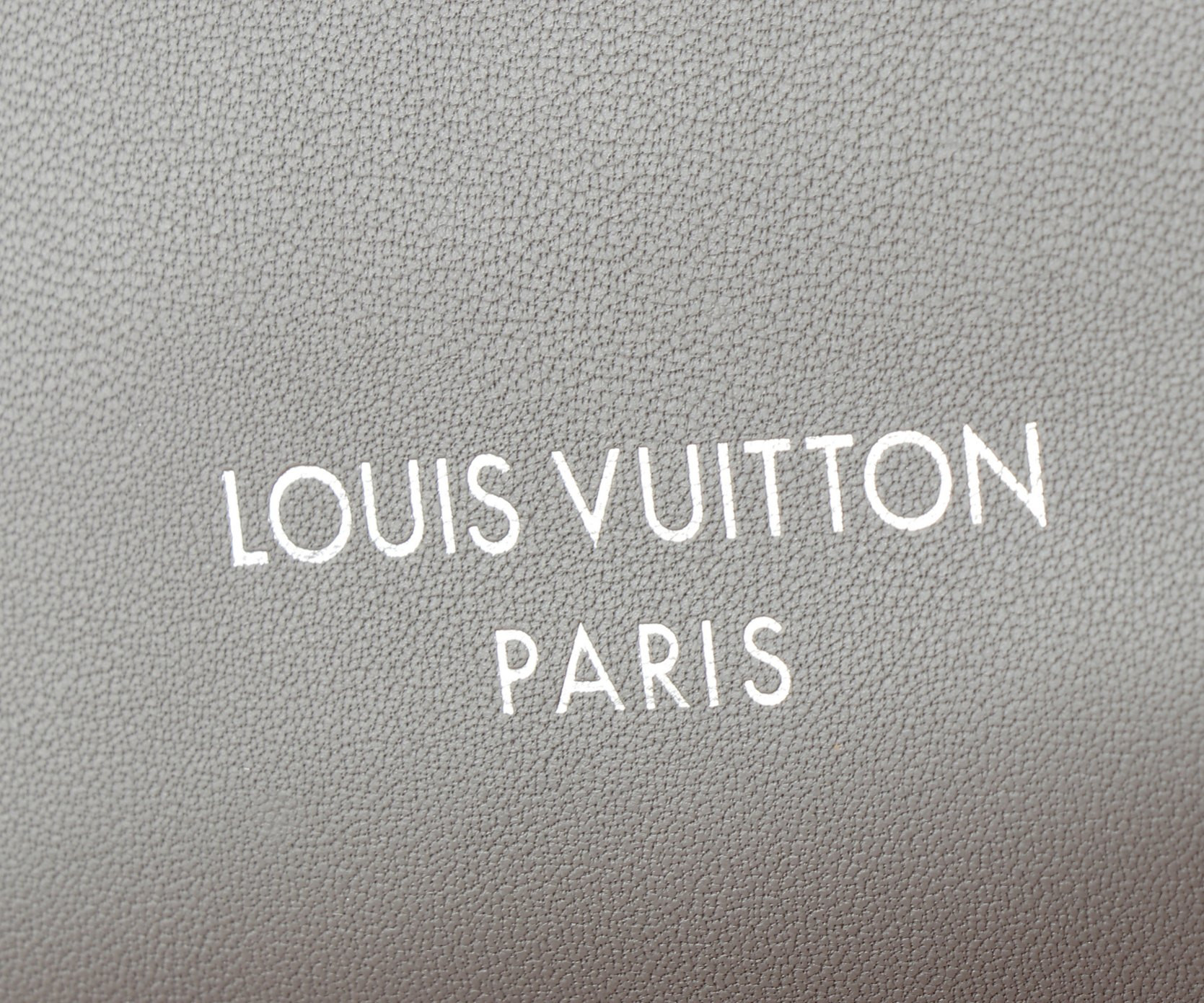 LV CarryAll Dark M12583 (39*30*15cm) - Image 9