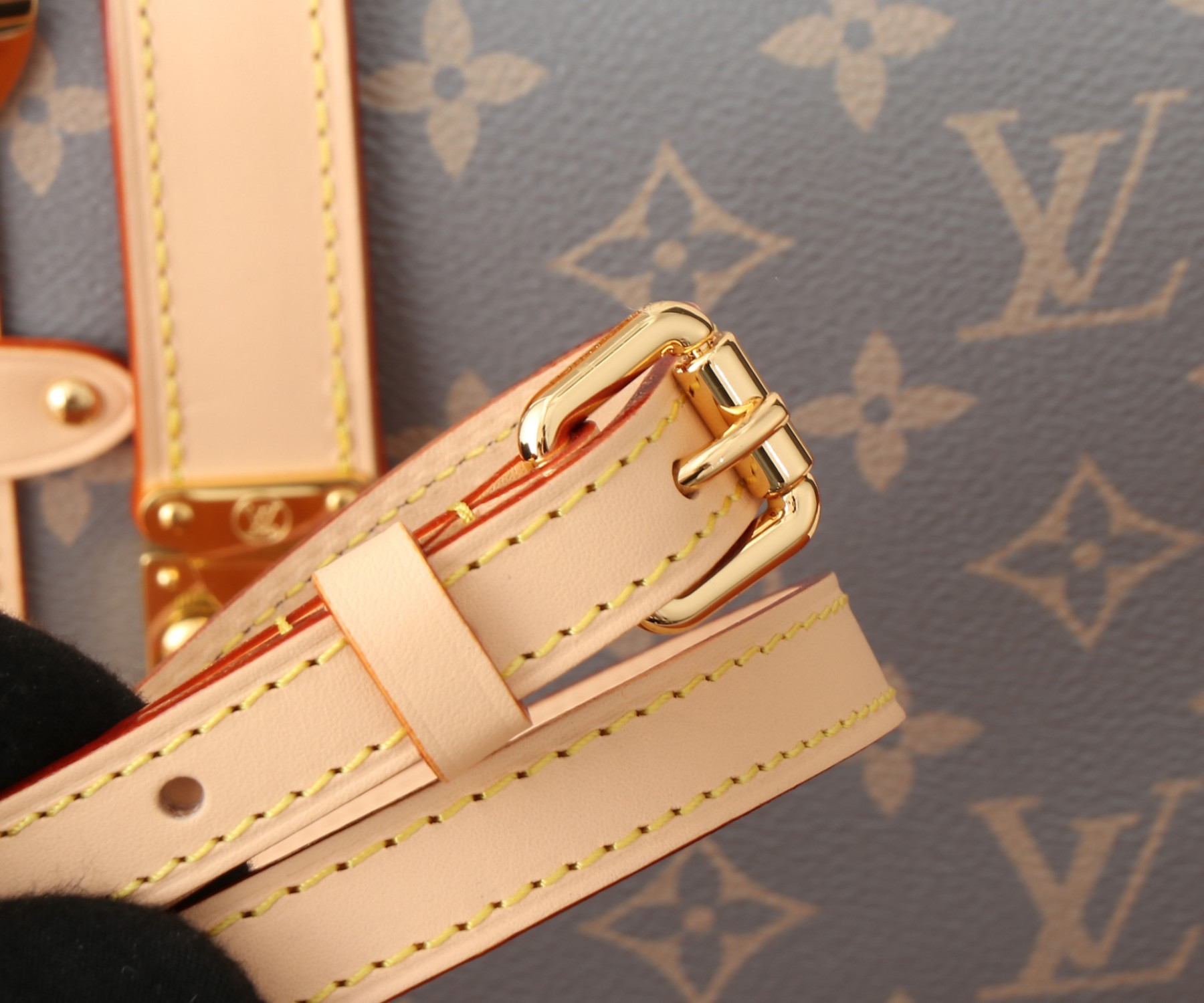 LV Side Trunk M12428 (21x14x6CM) - Image 15