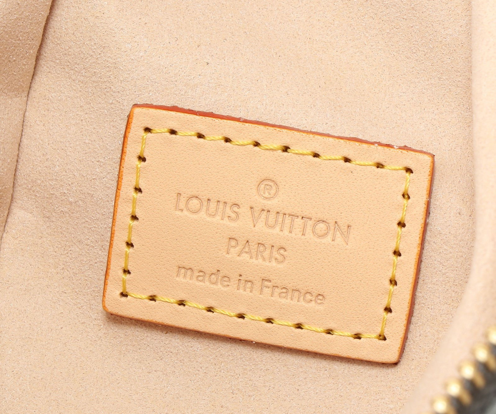 LV Side Trunk M12428 (21x14x6CM) - Image 16