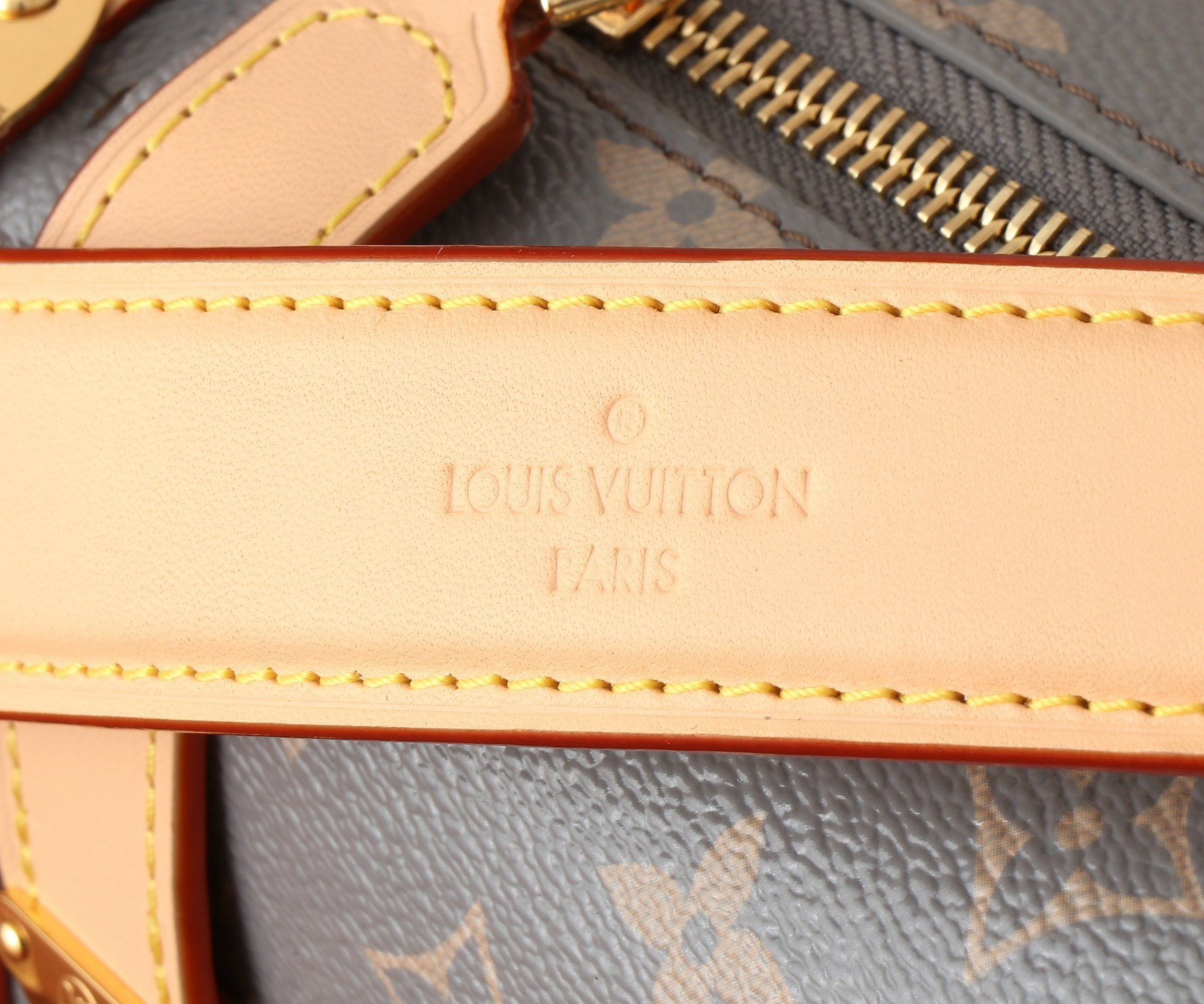 LV Side Trunk M12428 (21x14x6CM) - Image 14