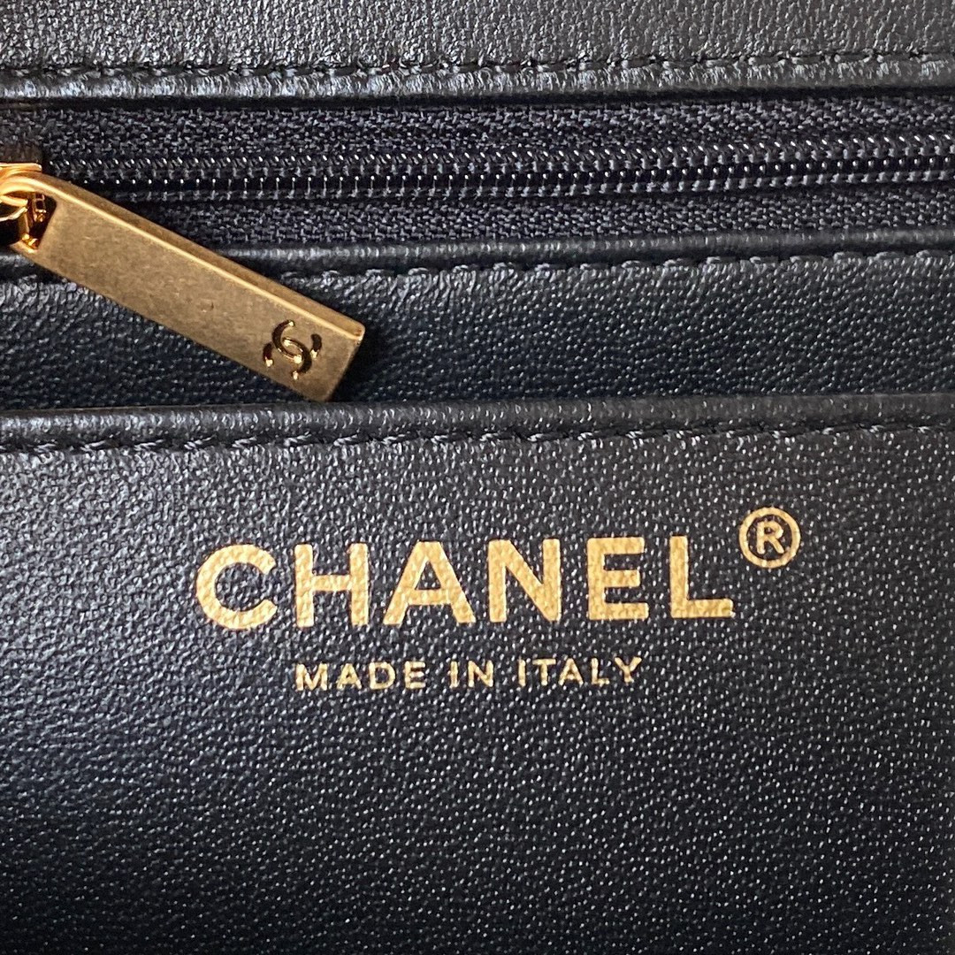 Chanel MINI CLASSIC HANDBAG WITH TOP HANDLE 12 × 20 × 6 CM - Image 9