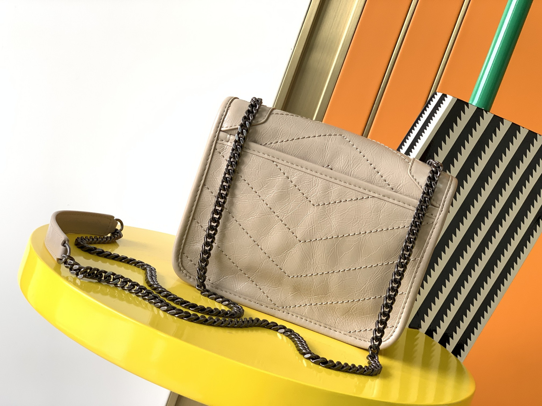 YSL NIKI CHAIN WALLET IN SHINY LEATHER WHITE 19 x 15 x 6 CM - Image 5