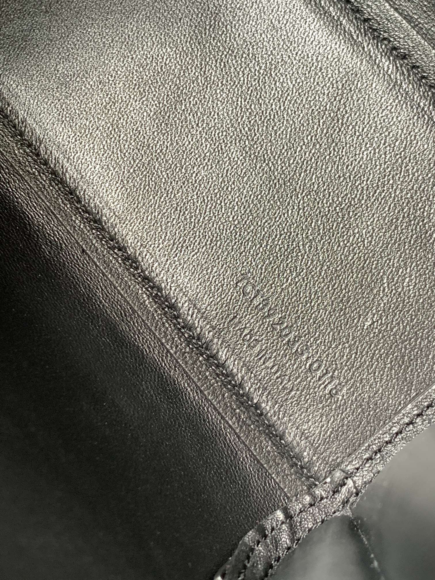 YSL SAC DE JOUR IN CROCODILE EMBOSSED LEATHER - NANO 22x18x10.5cm - Image 10