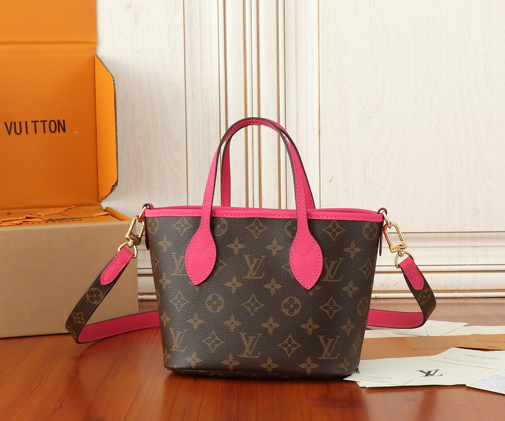 LV Neverfull Bandoulière Inside Out BB M12106 24x14x9cm - Image 6