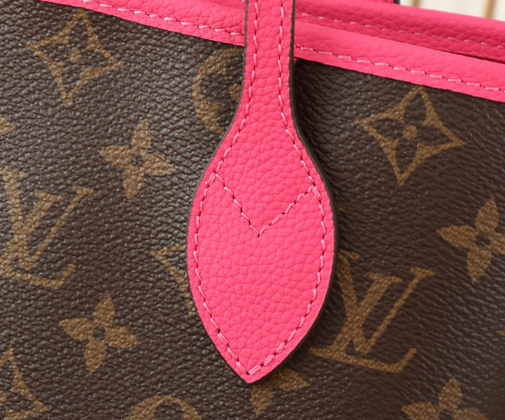 LV Neverfull Bandoulière Inside Out BB M12106 24x14x9cm - Image 10