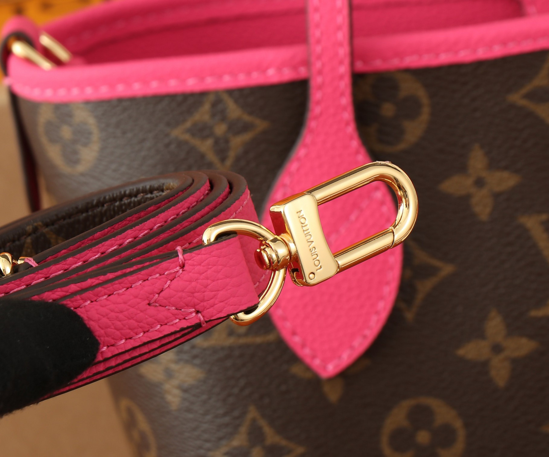 LV Neverfull Bandoulière Inside Out BB M12106 24x14x9cm - Image 8