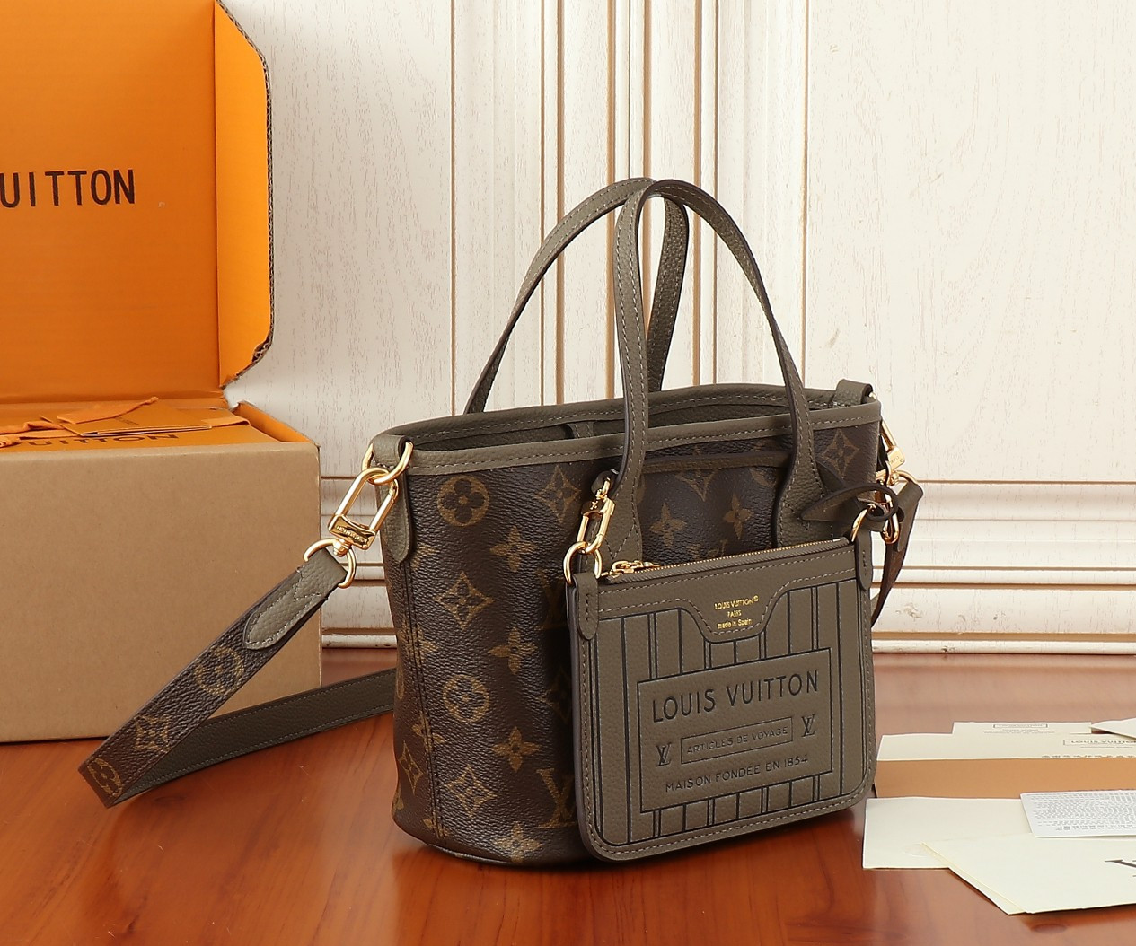 LV Neverfull Bandoulière Inside Out BB M12109 24x14x9cm - Image 3