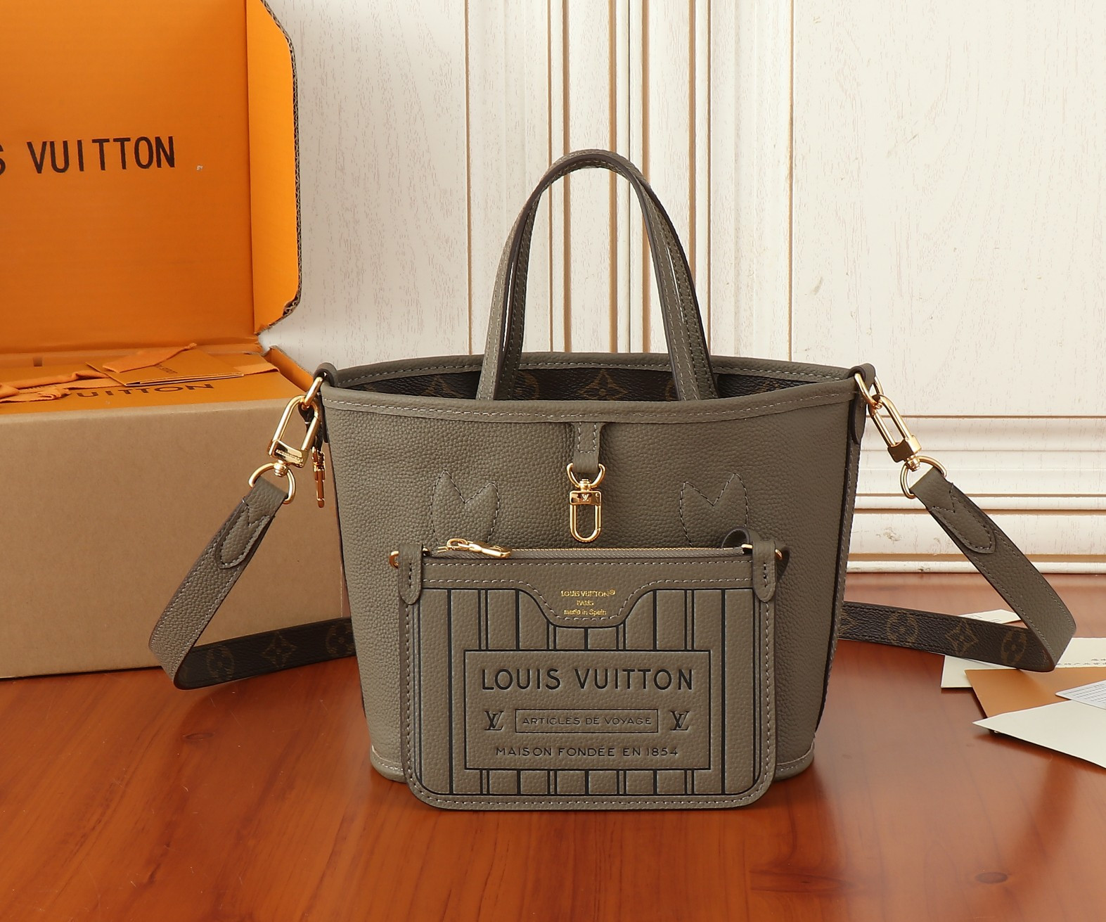 LV Neverfull Bandoulière Inside Out BB M12109 24x14x9cm - Image 4