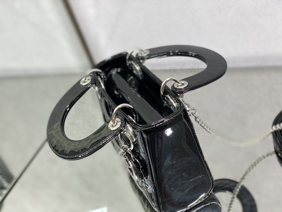 Mini Lady Dior Bag Patent Cannage Calfskin 17 x 15 x 7 cm - Image 9