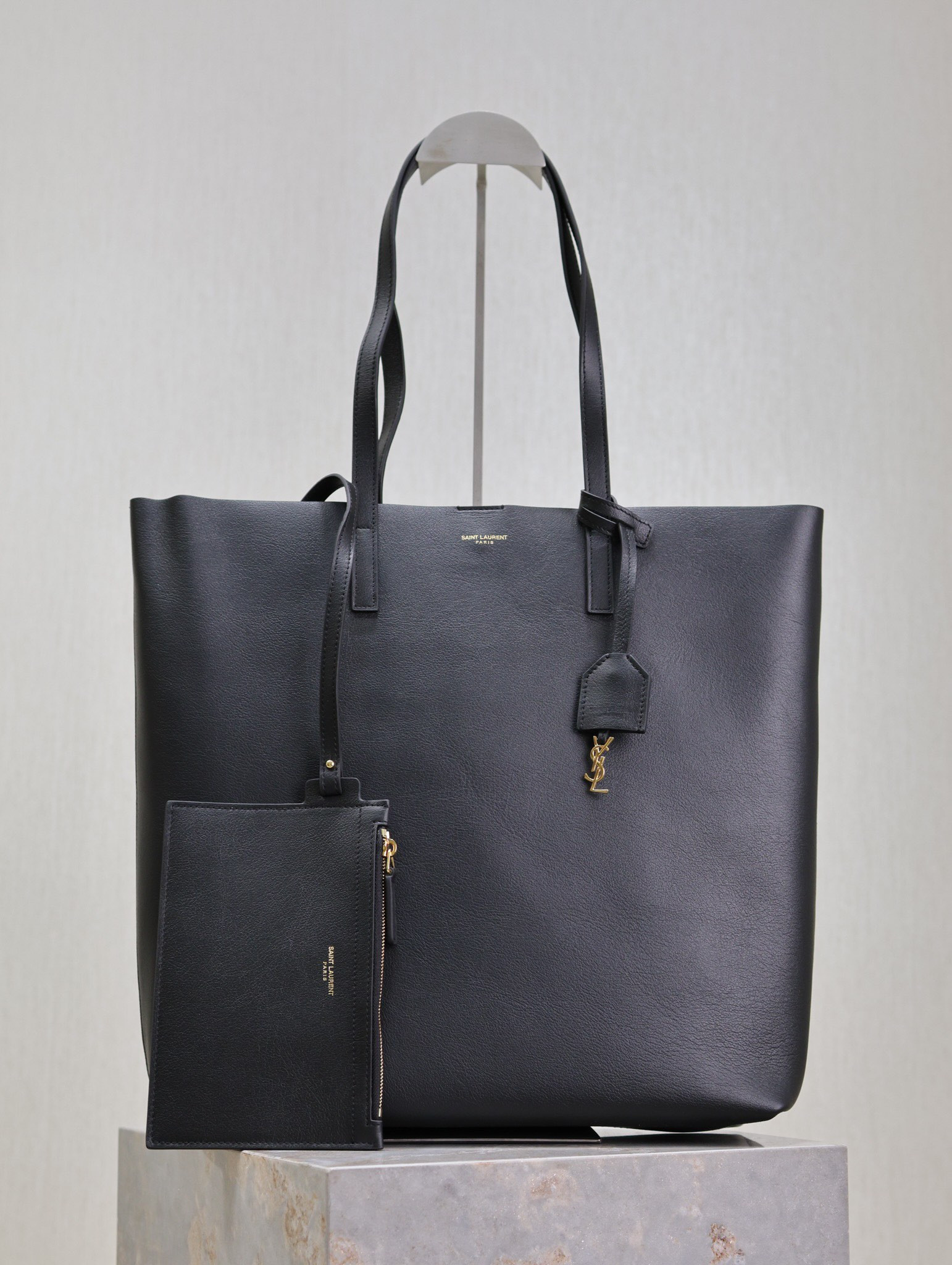 YSL SHOPPING SAINT LAURENT IN LEATHER 32.5*35*10.5cm