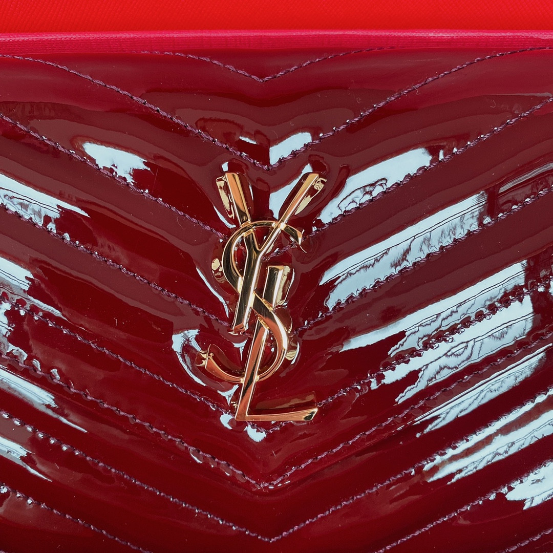 YSL WOC CASSANDRE envelope chain wallet in patent leather 19x12.5x3.5cm - Image 7