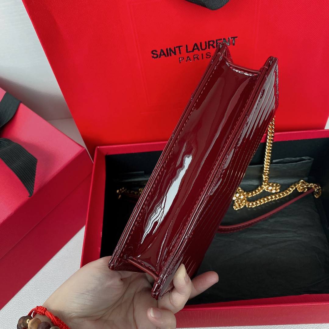 YSL WOC CASSANDRE envelope chain wallet in patent leather 19x12.5x3.5cm - Image 6