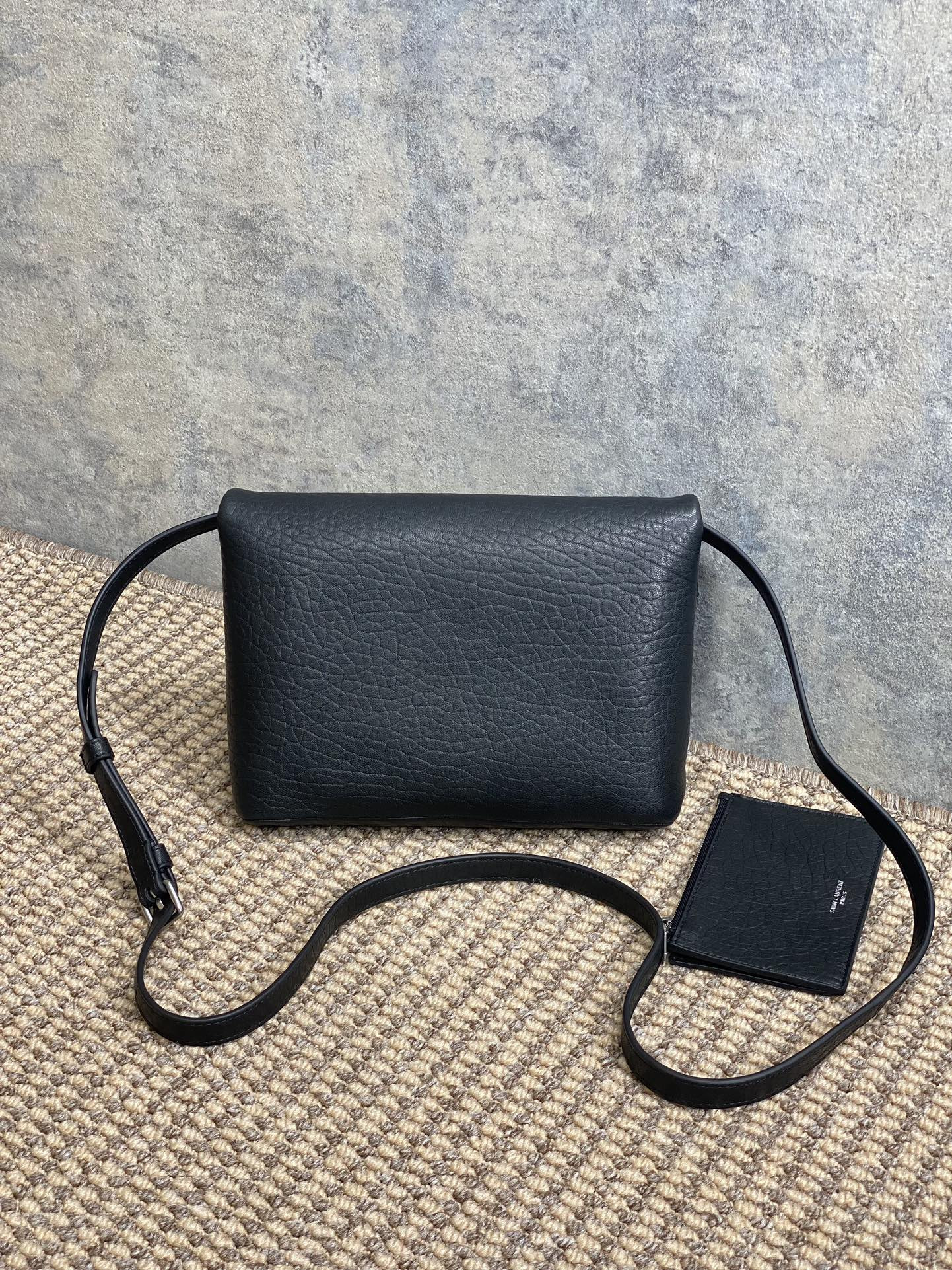 YSL CASSANDRE envelope messenger in lambskin 23X16.5X6cm - Image 3
