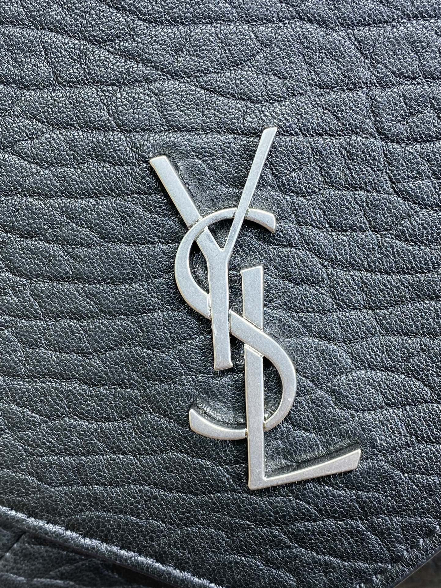 YSL CASSANDRE envelope messenger in lambskin 23X16.5X6cm - Image 8