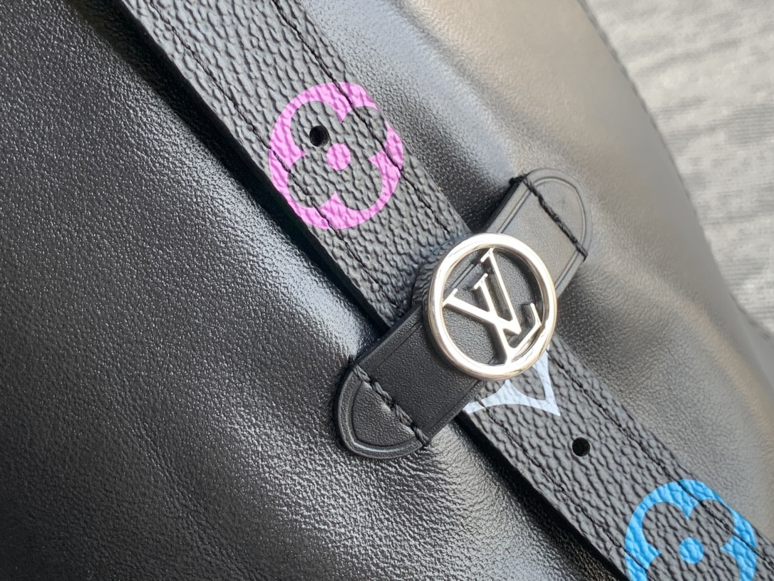 LV CarryAll Dark M13105 (39*30*15cm) - Image 9