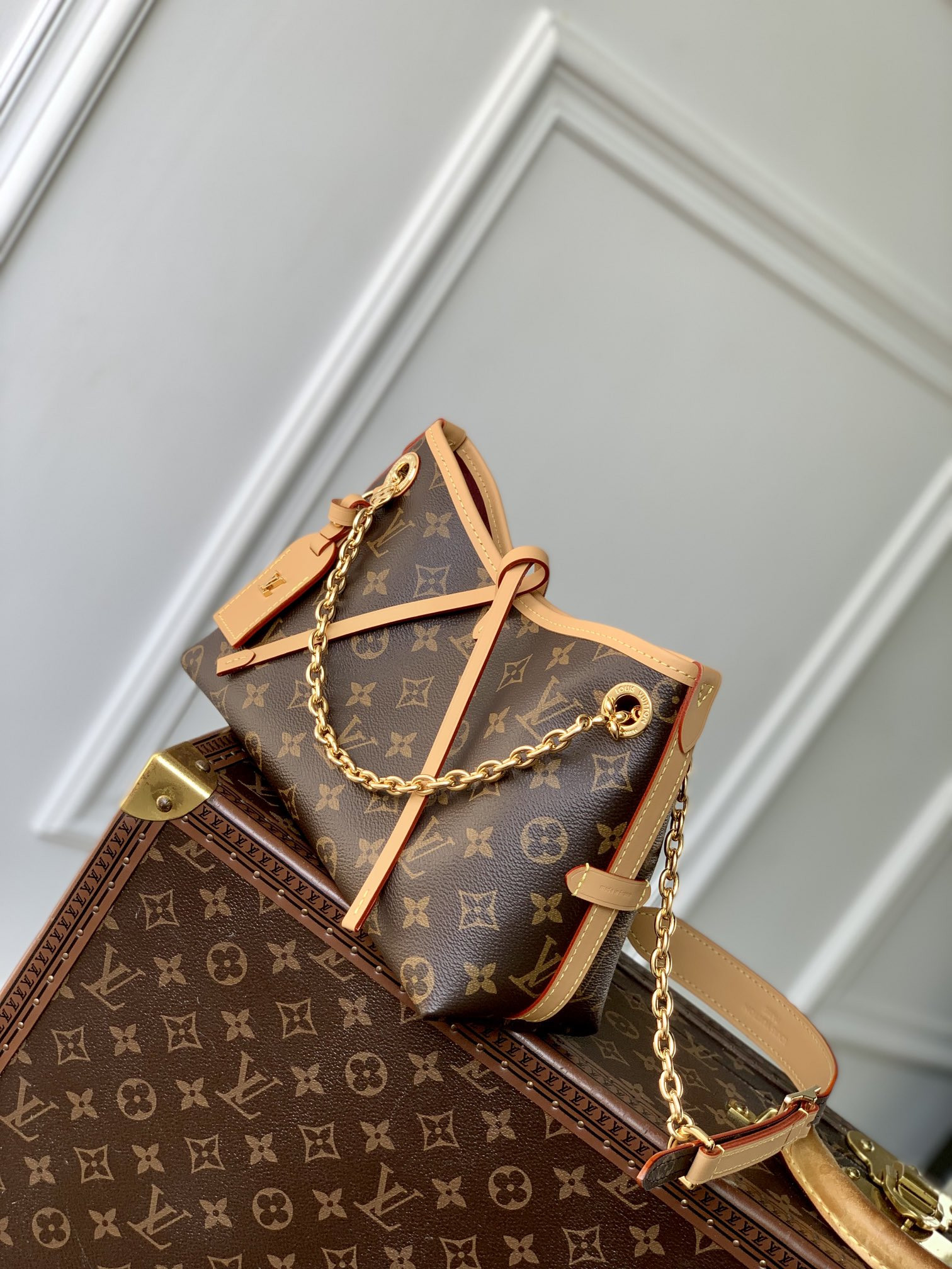 LV CarryAll BB M13014 26x17x10cm - Image 3
