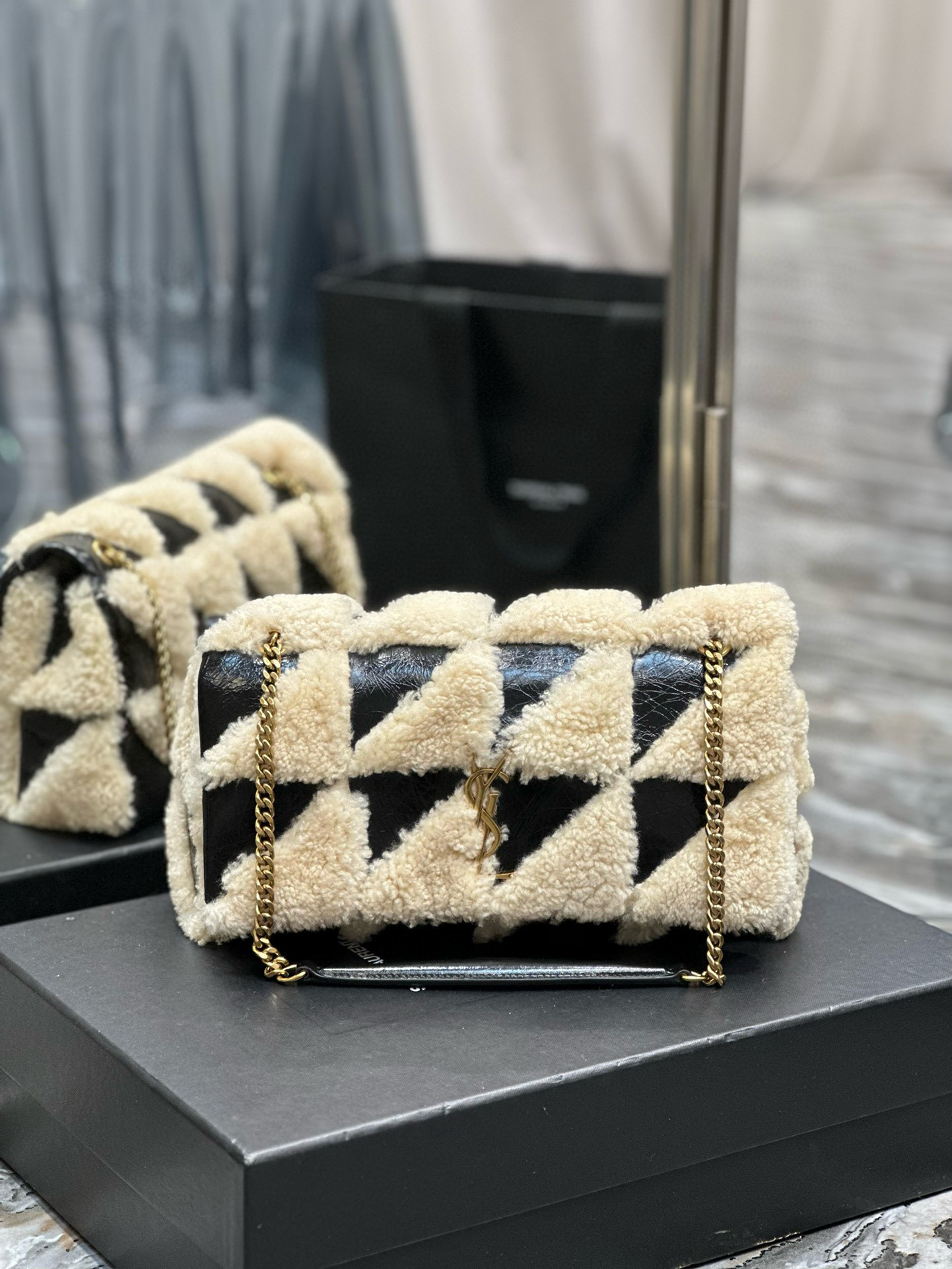 YSL Jamie Medium 25*15*7.5cm