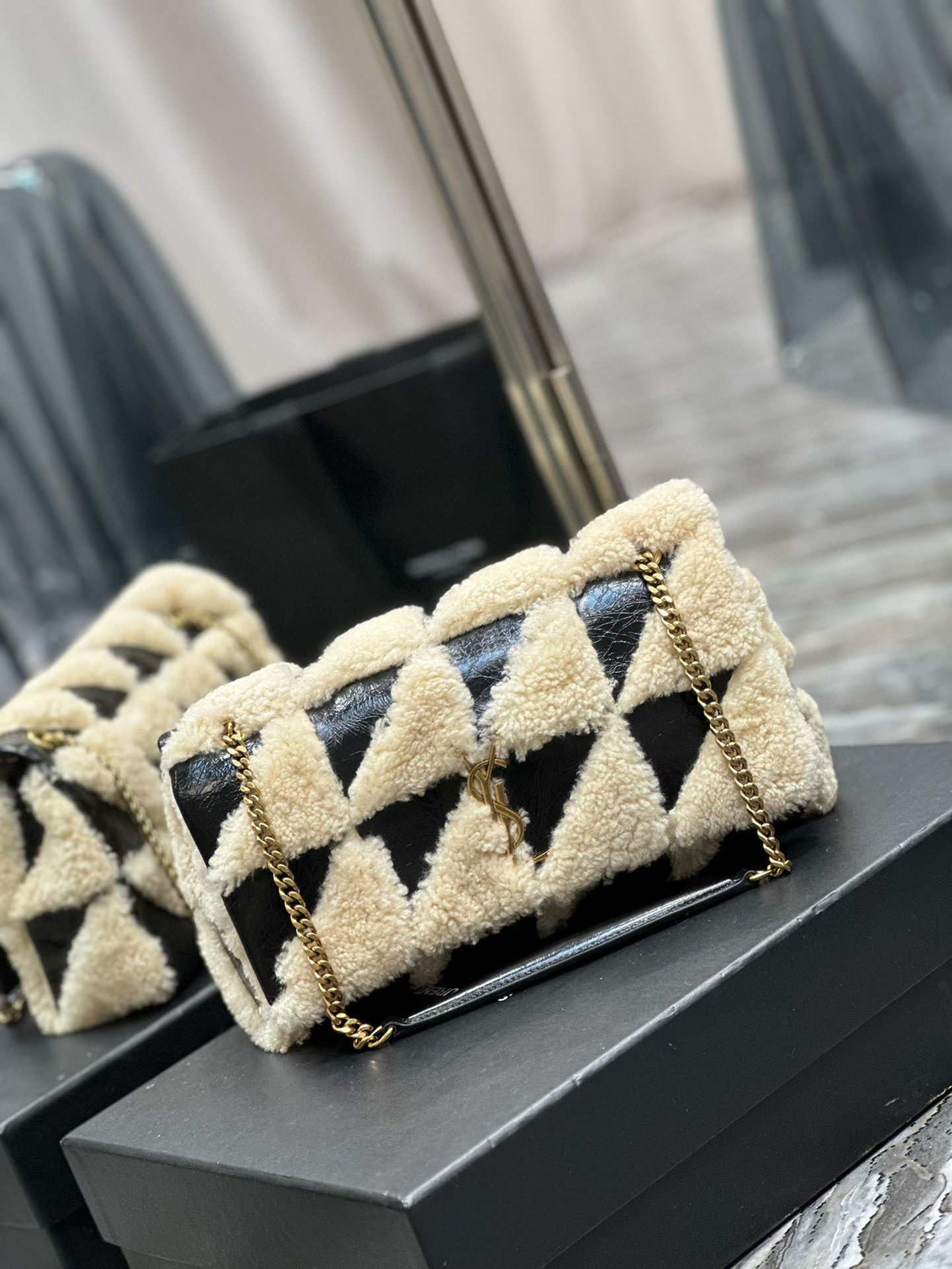 YSL Jamie Medium 25*15*7.5cm - Image 3