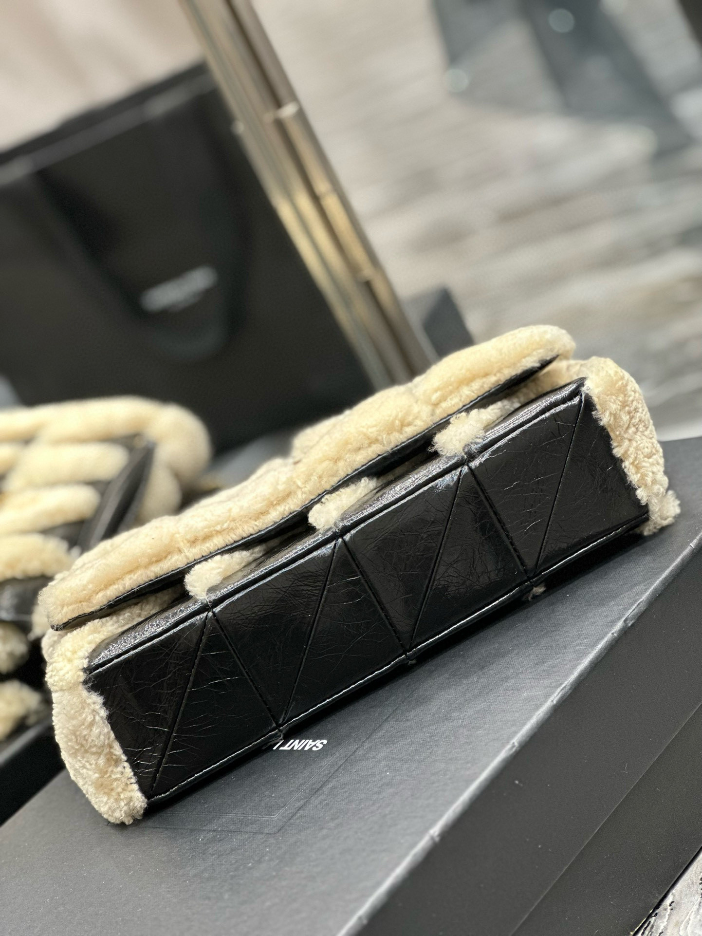 YSL Jamie Medium 25*15*7.5cm - Image 8