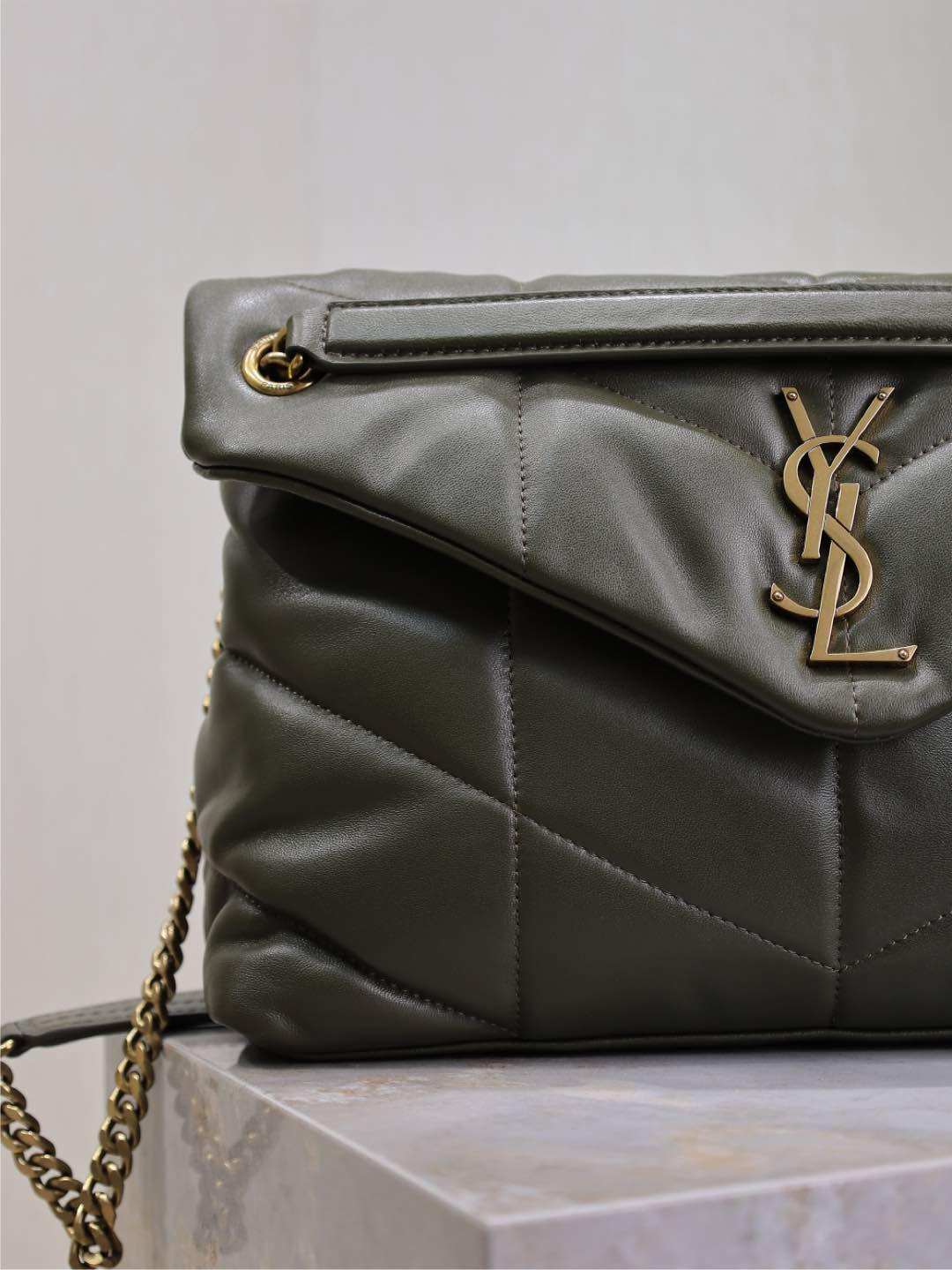 YSL LOULOU PUFFER MEDIUM IN NAPPA LEATHER 35x23x13.5cm - Image 4