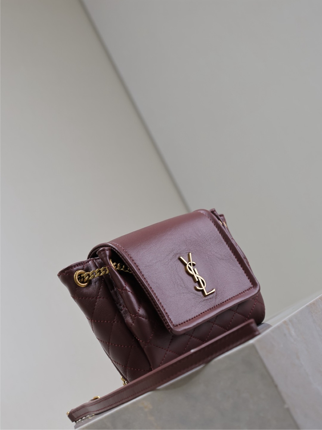 YSL Mini Nolita in lambskin 18x13x6cm - Image 4