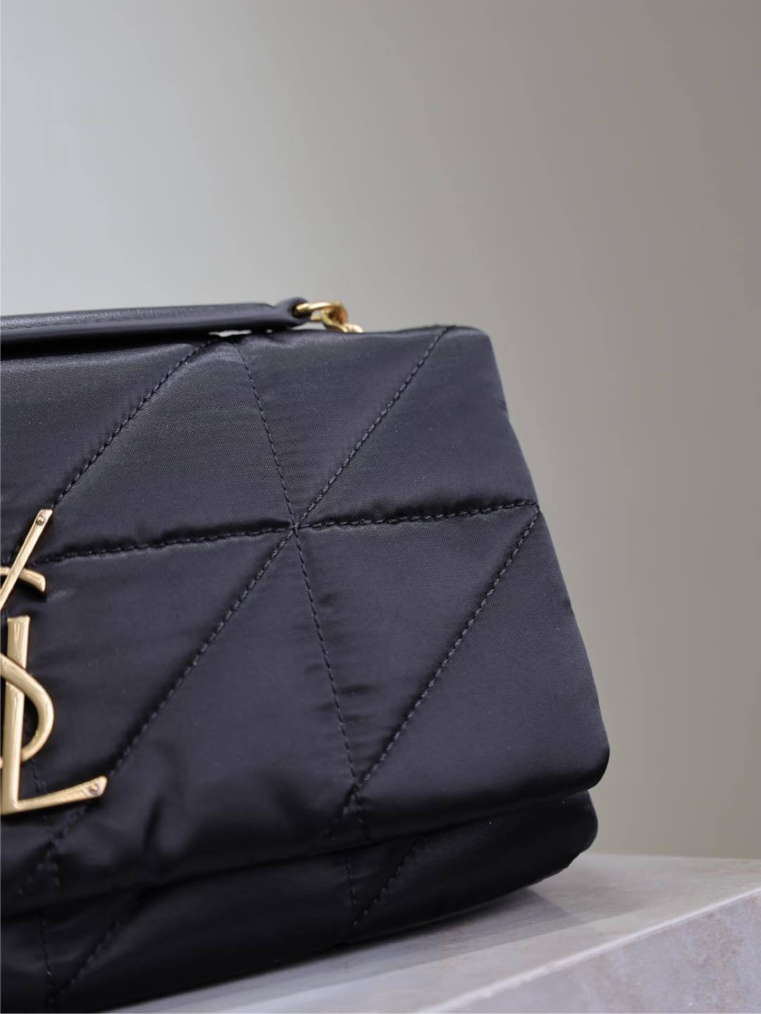 YSL Jamie Medium in Nylon 25x15x7.5cm - Image 11