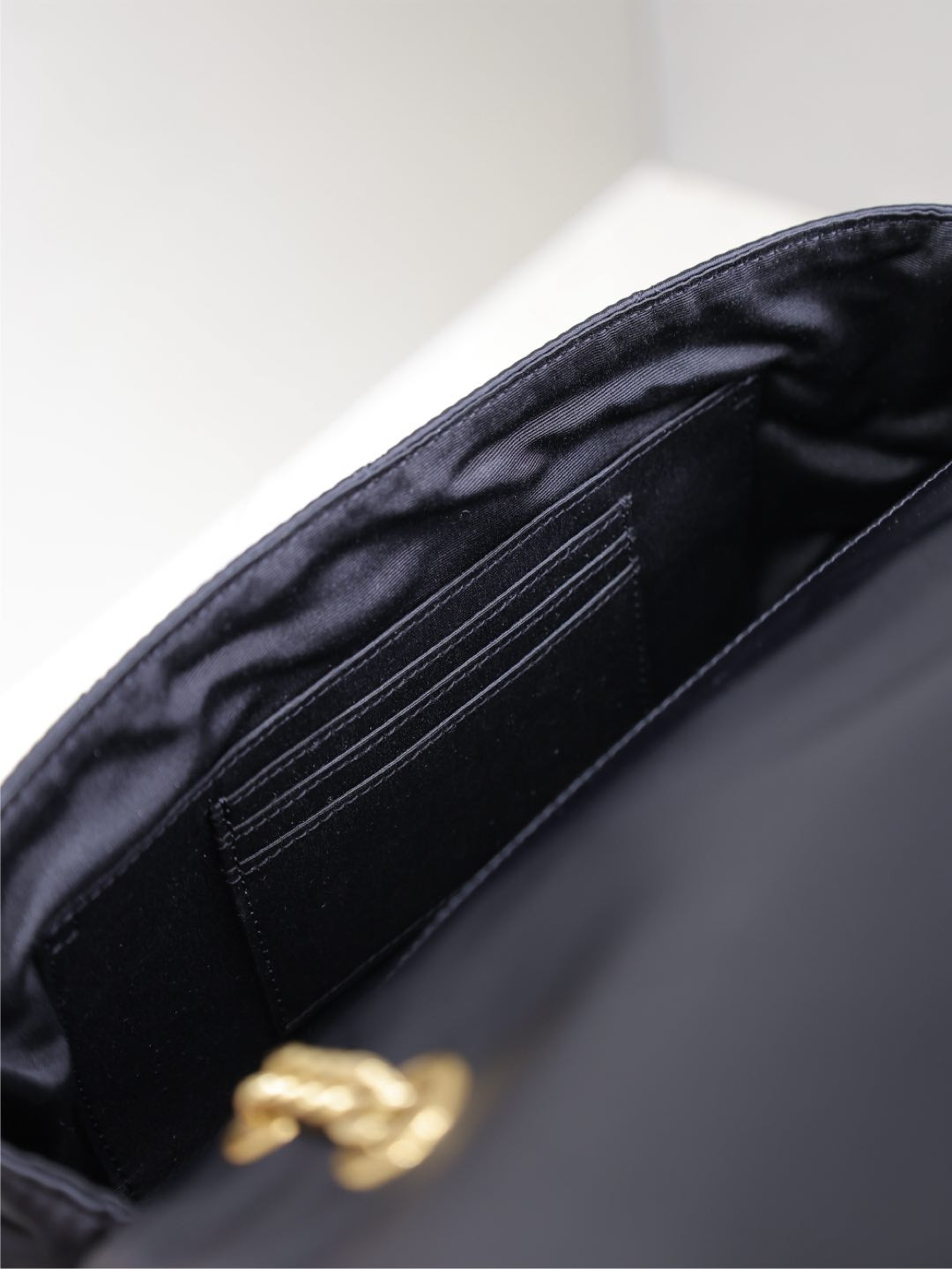 YSL Jamie Medium in Nylon 25x15x7.5cm - Image 17