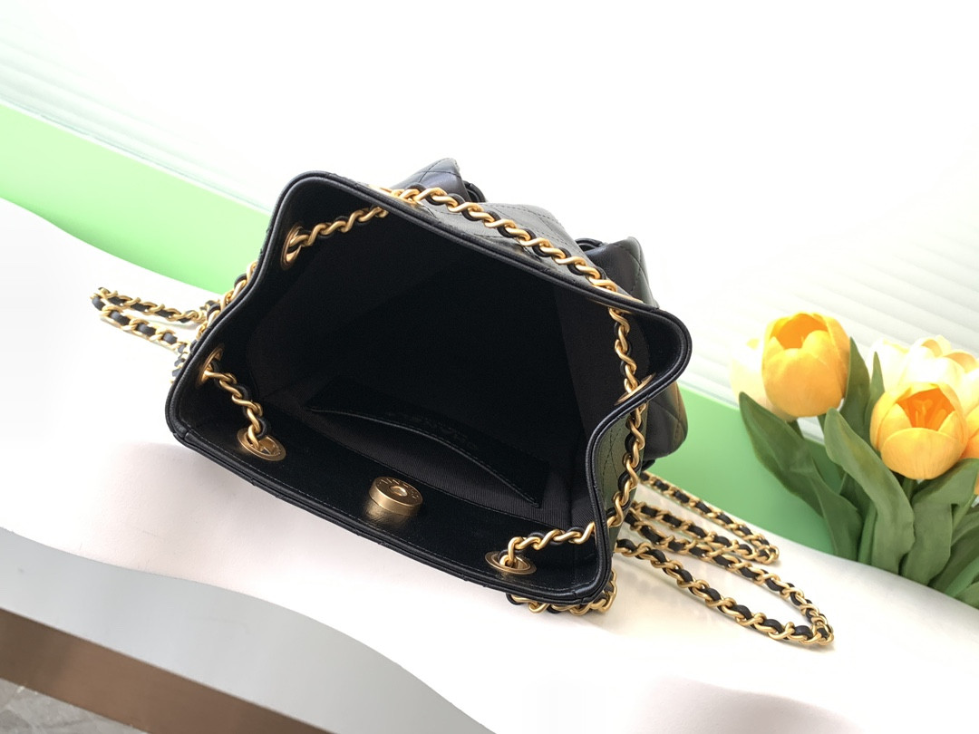 Chanel Backpack Shiny Lambskin AS5310 (24*18*7cm) - Image 9